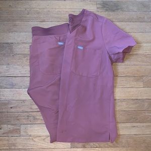 Women’s Figs scrubs, size medium
